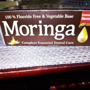 100% 5 In 1 Organic Moringa Toothpaste